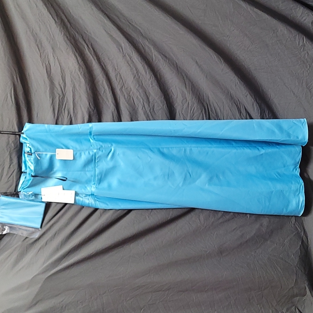 Dress - Picture 4 of 8
